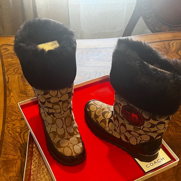 Authentic Coach winter boots‼️ - Picture 2 of 7